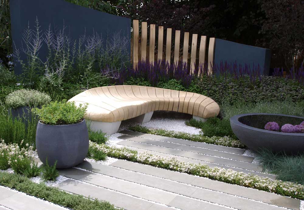 Hampton Court Palace Flower Show Garden. Rae Wilkinson Garden and Landscape Design Surrey, Sussex, Hampshire, London, South-East England