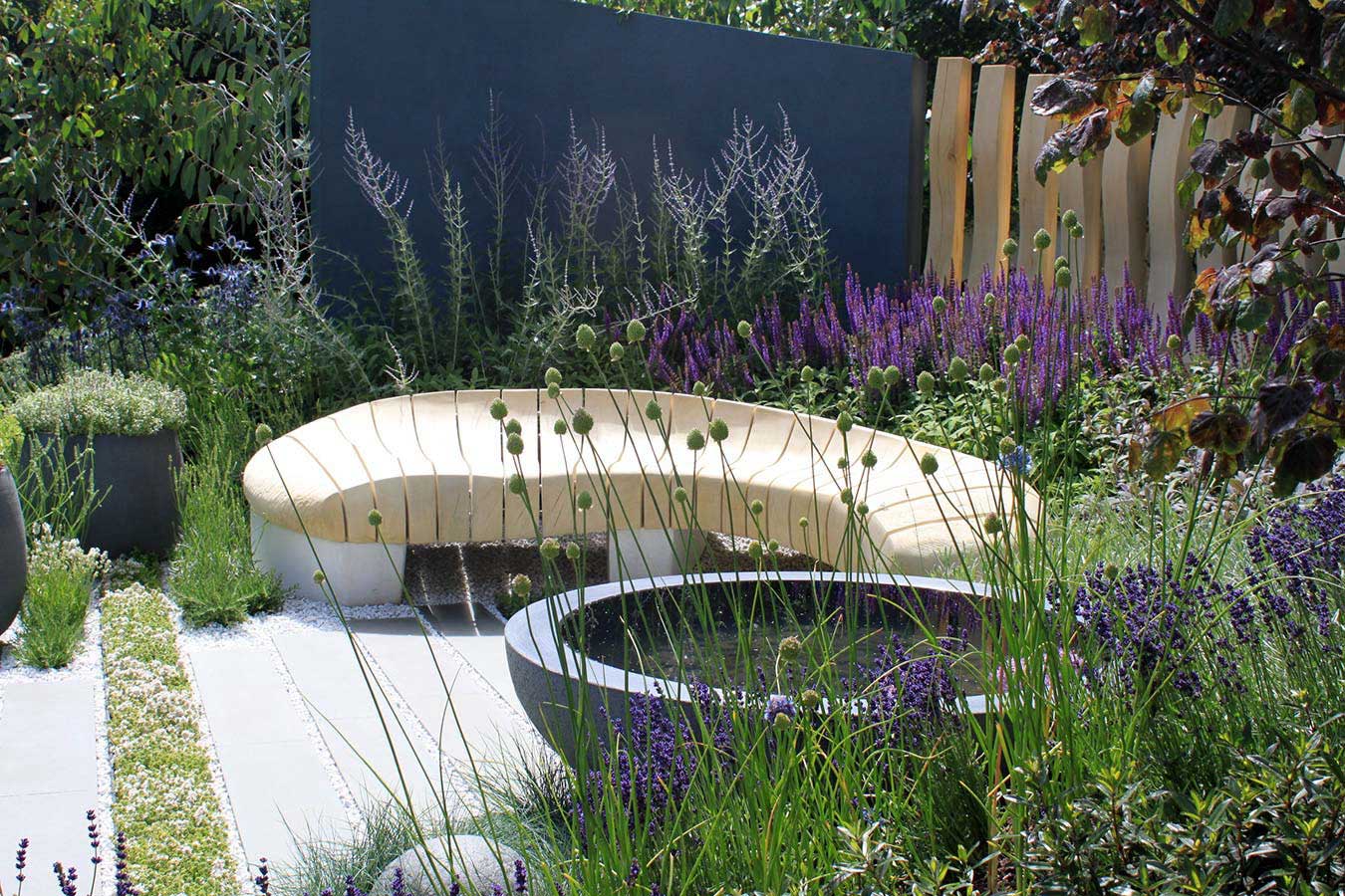 Rae Wilkinson's Hampton Court Healing Urban Garden. Rae Wilkinson Garden and Landscape Design Surrey, Sussex, Hampshire, London, South-East England